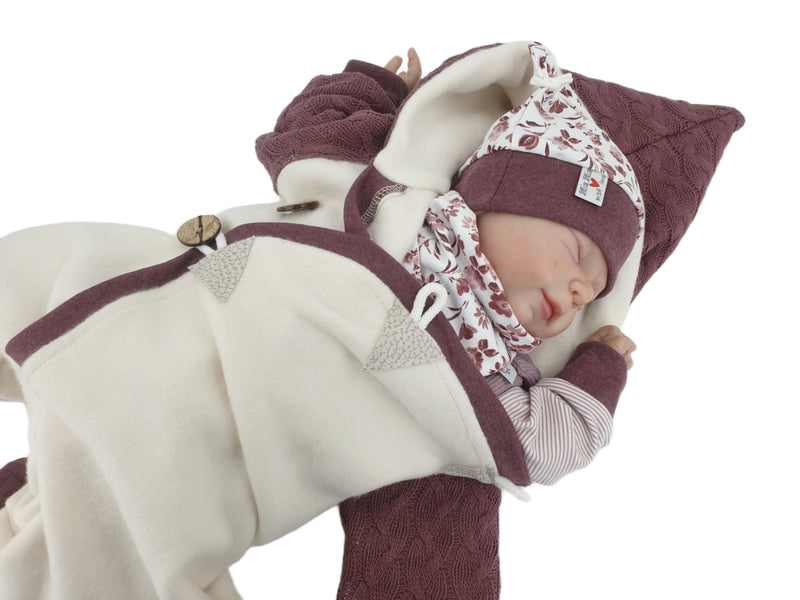 Overall Baby Kind von 50 bis 110 Designer Wellnessoverall beere/creme Zipfel Strick 100% Biobaumwolle  von Atelier MiaMia