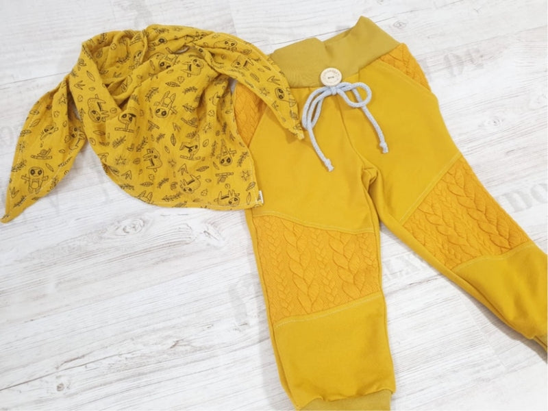 Atelier MiaMia Routs Bloomers gr. 46-110 anche come set con cappello e sciarpa senape maglia 01