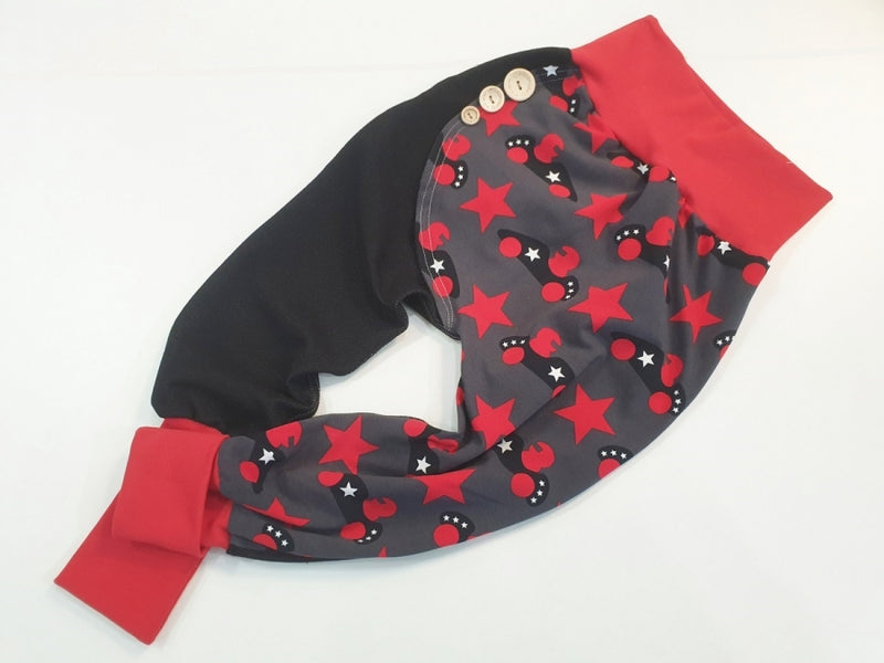 Atelier MiaMia-Rocky Pumphose Gr. 46-110 also as a set with hat and scarf stars red cars 11