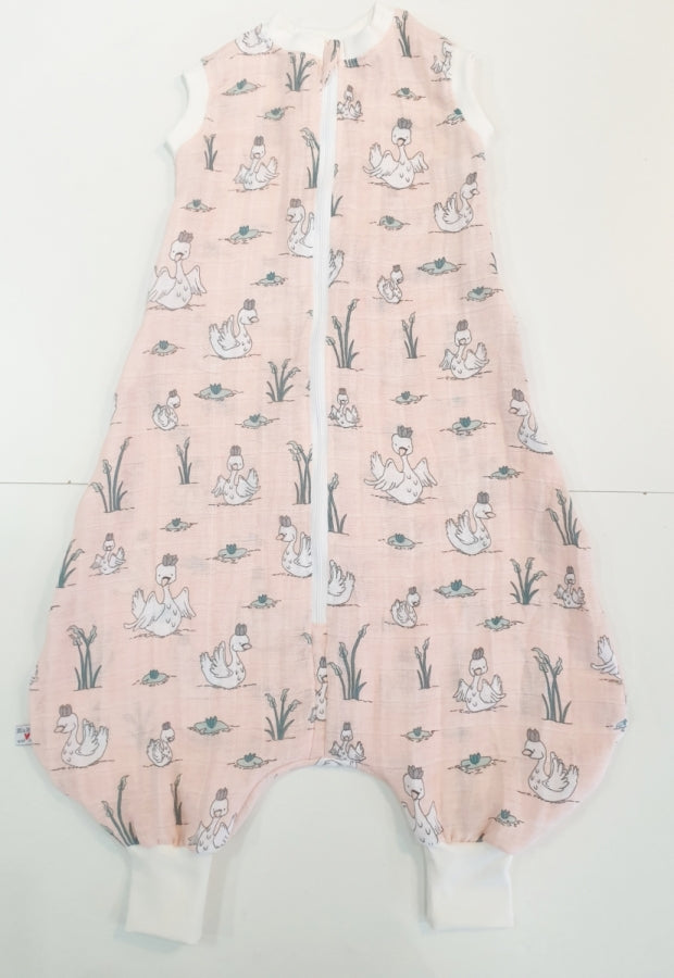 Atelier MiaMia Mutzelpumper sleeping bag with feet apricot swans 13