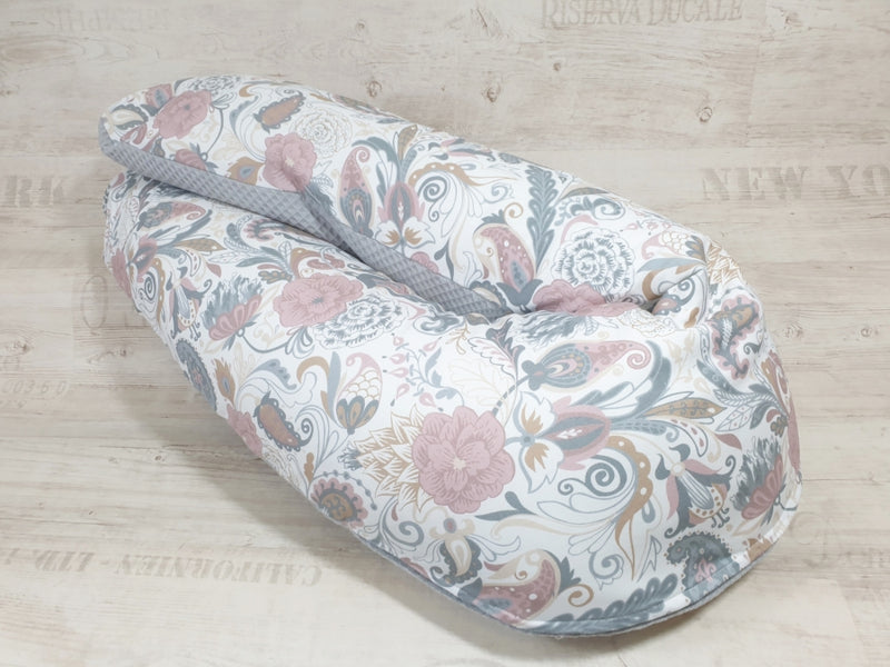 Atelier MiaMia cuscino per allattamento o cuscino per traversina laterale cuscino per posizionamento fiori paisley 138