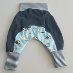 Atelier MiaMia - Popo Bloomers gr. 46-110 anche come set con berretto e sciarpa calcio blu 17