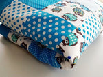 Kuscheldecke Patchwork Punkte Sterne Eulen Blau mit Stickerei 18 von Atelier MiaMia