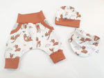 Coole Pumphose oder Babyset kurz und lang Rehe Terra Creme 20 von Atelier MiaMia