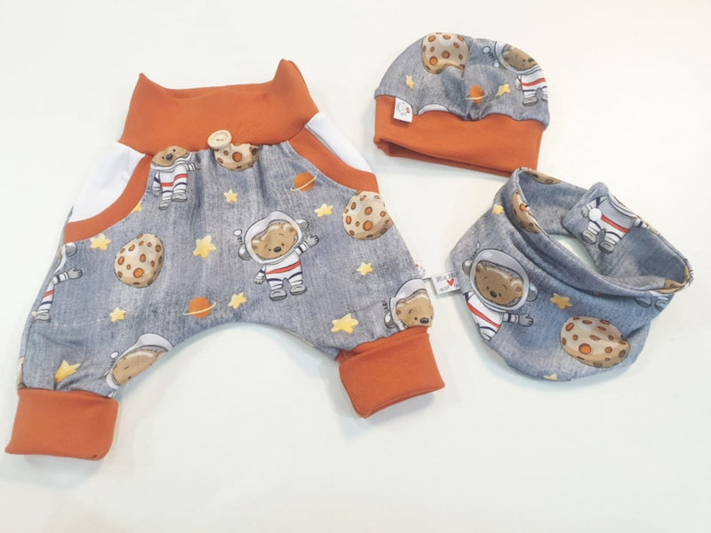 Coole Pumphose oder Babyset kurz und lang Bär Mond Jeans 21 von Atelier MiaMia