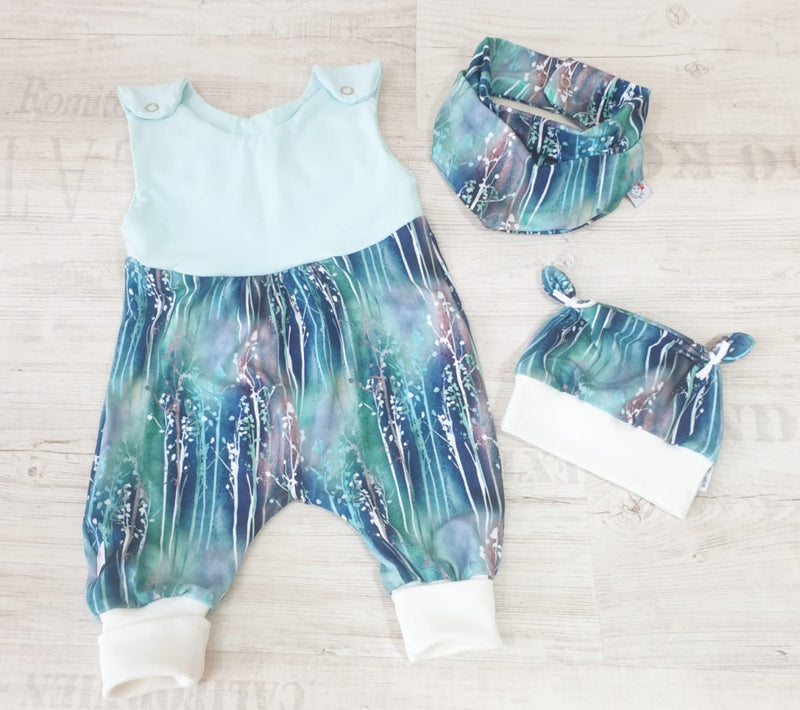 Strampler kurz und lang auch als Baby Set Wald blau 231 von Atelier MiaMia