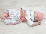 Coole Pumphose oder Babyset kurz und lang Federn Aquarell Apricot 25 von Atelier MiaMia