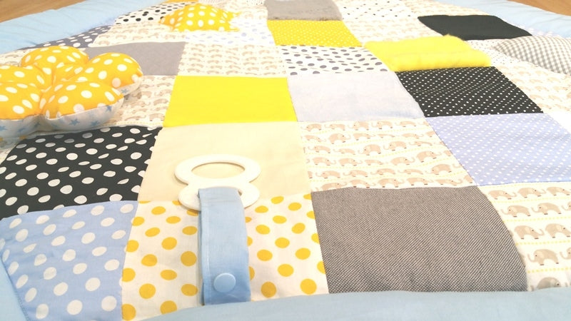 Atelier MiaMia Kuschel - adventure blanket playpen 6 corner dots beige yellow 3