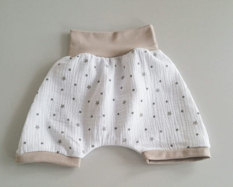 Atelier MiaMia pantalone corto mussola Buxe Gr. 46-110 anche come set con cappello e sciarpa stelle beige 5