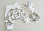 Coole Pumphose oder Babyset kurz und lang Graue Wolken 56 von Atelier MiaMia