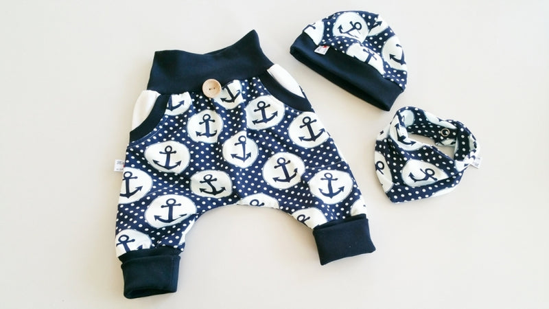 Coole Pumphose oder Babyset kurz und lang Anker Blau Punkte 71 von Atelier MiaMia