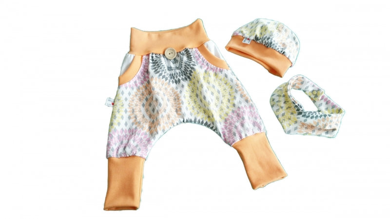 Coole Pumphose oder Babyset kurz und lang Orientalische Muster Apricot 74 von Atelier MiaMia