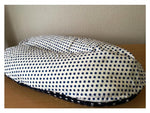 Atelier MiaMia cuscino per allattamento o cuscino per traversina laterale cuscino per posizionamento stelle e puntini blu scuro 74