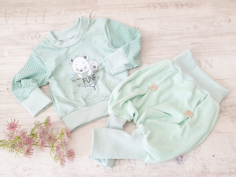 Atelier MiaMia Cool bloomers or baby set fine corduroy jersey mint 87