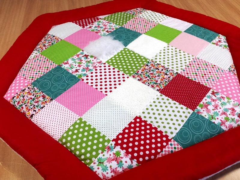 Atelier MiaMia Kuschel - coperta avventura box 6 angoli farfalle rosse punti 9