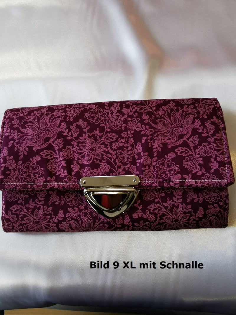 Geldbörse XL mit Schnalle Schwarz mit Altrosa Blumenmuster SOFORT VERFÜGBAR von Atelier MiaMia