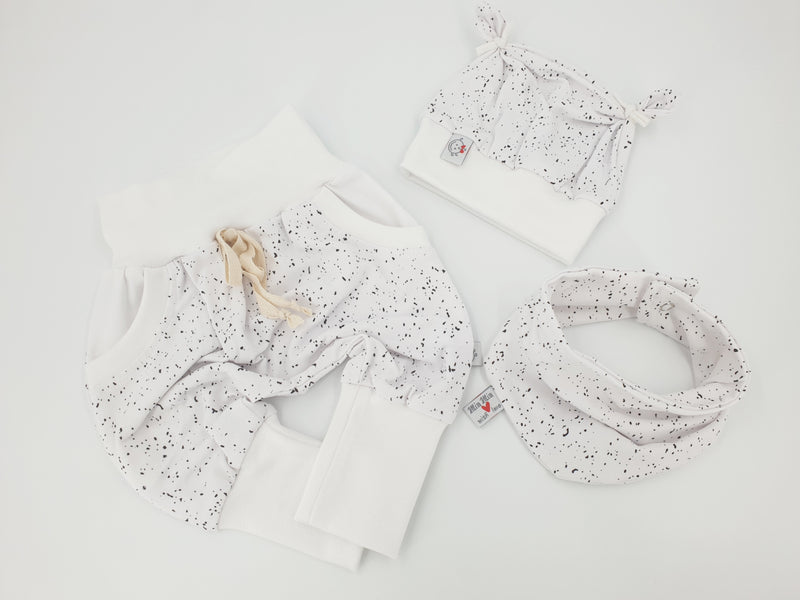 Atelier MiaMia Cool bloomers or baby set short and long white small dots black