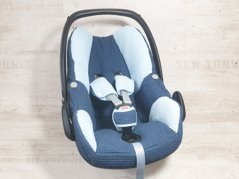 Maxi Cosi Babyschalenbezug, Ersatzbezug oder Spannbezug Waffel blau/dunkelblau 121 von Atelier MiaMia