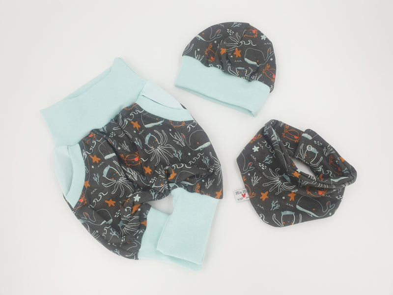 Pumphose oder Set Baby von 50-140 Designerbabyhose unterm Meer von Atelier MiaMia