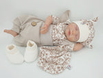 Coole Pumphose oder Babyset mit Knopf Rippe beige von Atelier MiaMia