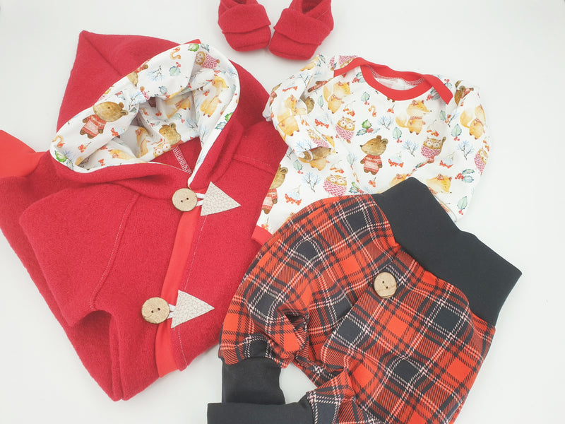 Walk - Overall Baby Kind von 50 bis 110 Designer rot Waldtiere Walkoverall von Atelier MiaMia