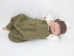 Latzstrampler kurz und lang auch als Baby Set Waffeljersey olive von Atelier MiaMia