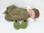 Latzstrampler kurz und lang auch als Baby Set Waffeljersey olive von Atelier MiaMia