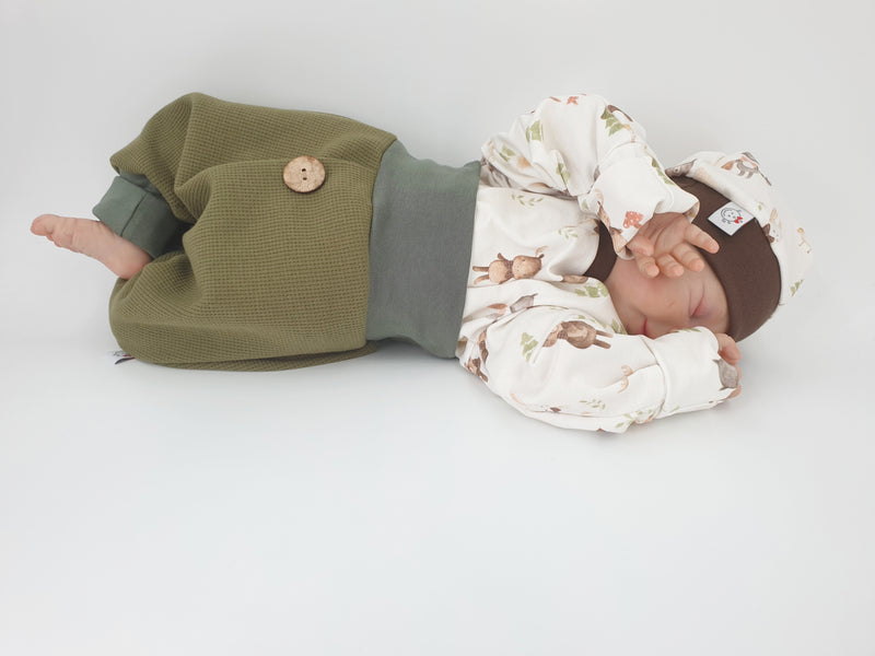 Coole Pumphose oder Babyset mit Knopf bis Gr. 140 olive von Atelier MiaMia