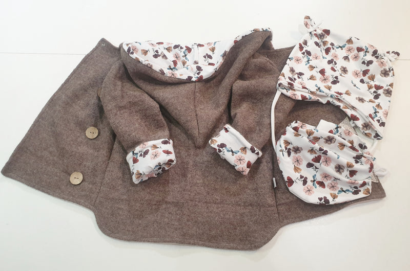 Walk - Kapuzenjacke Baby Kind Größe 50-140 Jacke Limitiert !! Walk -Jacke Schlamm Blümchen/Schmetterlinge von Atelier MiaMia