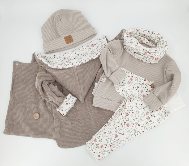 Atelier MiaMia set berretto cappello e sciarpa bianco pois neri