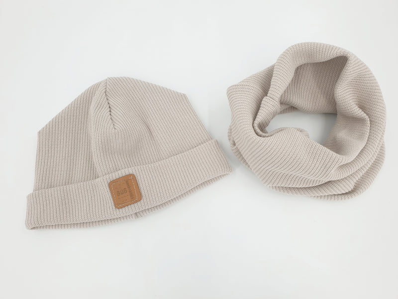 Wendebeanie Set Mütze und Loop Strick beige von Atelier MiaMia