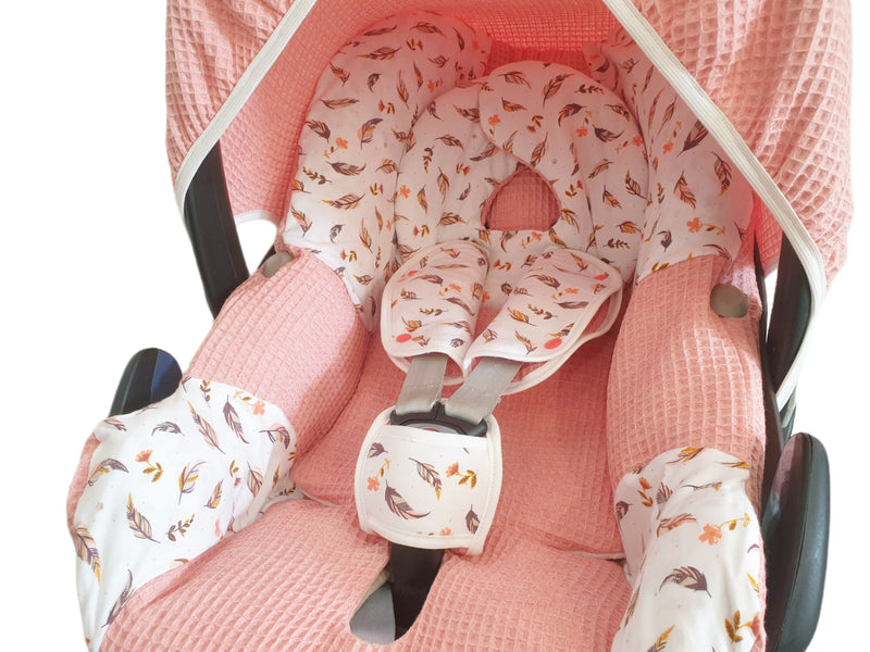 Maxi Cosi Babyschalenbezug, Ersatzbezug oder Spannbezug aprico Federn von Atelier MiaMia