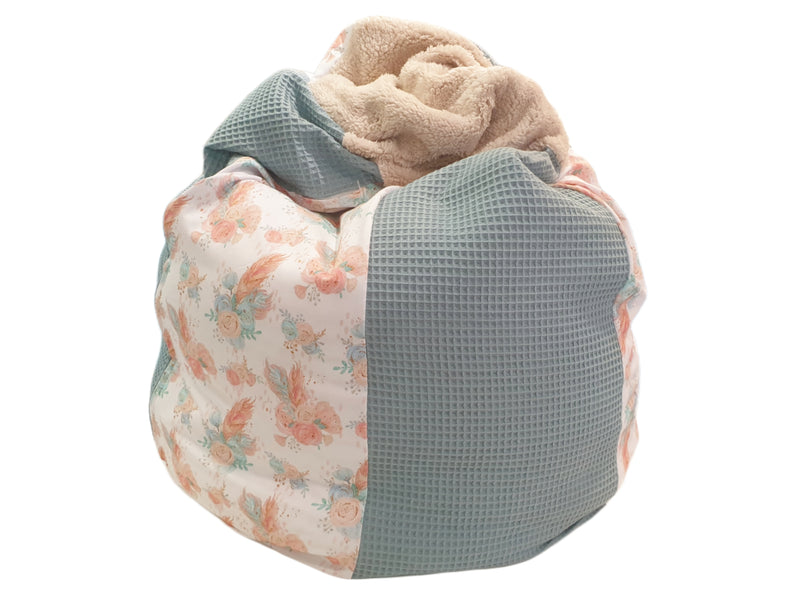 Babykissen, Kindersitzsack Blumen & Federn von Atelier MiaMia