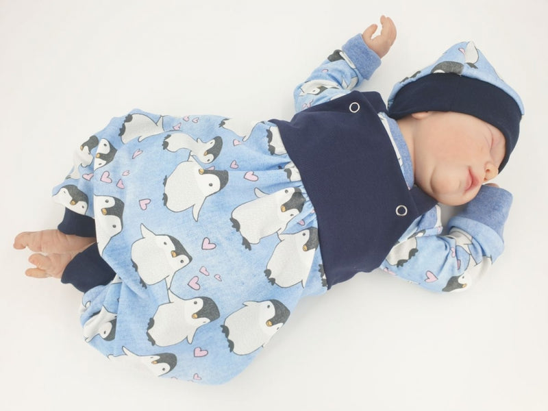 Atelier MiaMia tutina con bretelle corta e lunga anche da bebè set pinguini blu 9
