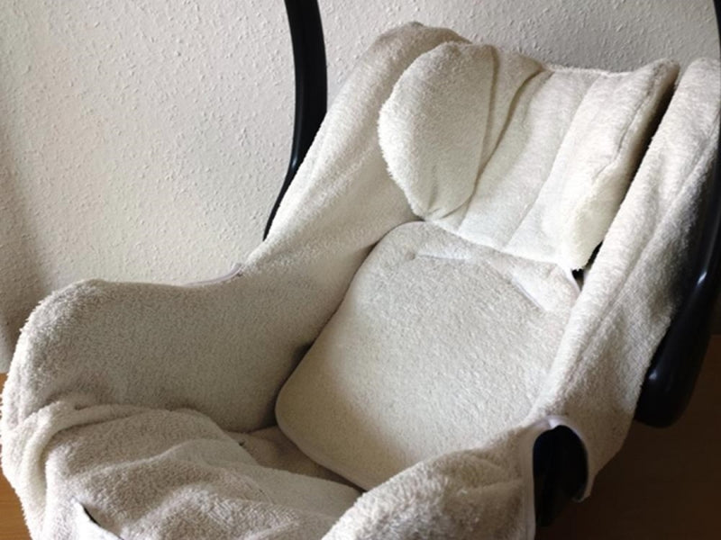 Römer Babysafe, weiß, flauschig, Römer 25 von Atelier MiaMia