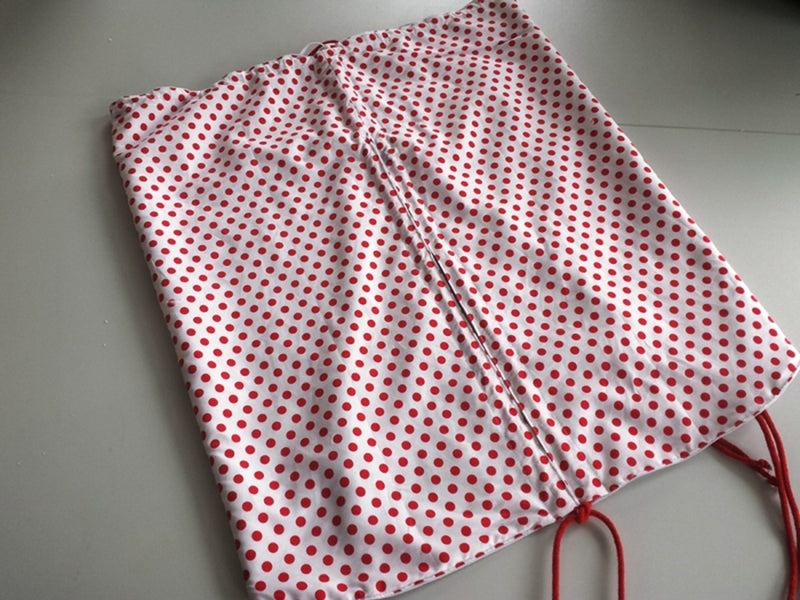 Awning Twister, white, red dots/ no more hanging 24